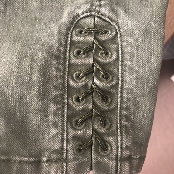 WHBM NWOT green skimmer jeans - Picture 3 of 5